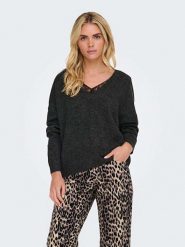 ONLY Sweter w kolorze czarnym rozmiar: XS. Czarne swetry klasyczne damskie Only, xs, ze splotem, bez kołnierzyka. Za 57.06 zł.