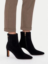 Nine West Botki EO-LB756192-1 Czarny. Czarne botki damskie Nine West, z materiału, bez obcasa, na słupku, bez zapięcia. Za 329.99 zł.