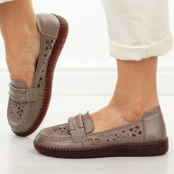 Khaki skórzane półbuty damskie Potocki 15311. Brązowe półbuty damskie POTOCKI, na jesień, w ażurowe wzory, z jeansu, z okrągłym noskiem, bez obcasa, na płaskiej podeszwie, bez zapięcia. Za 219.00 zł.