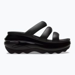Klapki Crocs Mega Crush Triple Strap. Czarne klapki damskie Crocs, bez wzorów, bez obcasa, bez zapięcia. Za 249.99 zł.