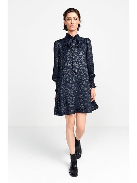 Rich & Royal Sukienka w kolorze granatowym rozmiar: 40. Niebieskie sukienki damskie Rich & Royal, bez wzorów, bez ramiączek. Za 270.39 zł.