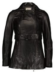 7eleven Skórzana kurtka "Irene" w kolorze czarnym rozmiar: 42. Czarne kurtki damskie 7eleven, bez wzorów, z materiału, bez kaptura. Za 484.31 zł.