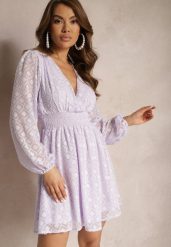 Fioletowa Sukienka z Gumką w Talii Kopertowym Dekoltem i Geometrycznym Wzorem na Siateczce Marixita. Fioletowe sukienki damskie Renee, bez wzorów, eleganckie, bez ramiączek. W wyprzedaży za 91.99 zł.