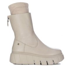 Botki Maciejka. Brązowe botki damskie Maciejka, bez obcasa, na koturnie, bez zapięcia. Za 539.99 zł.