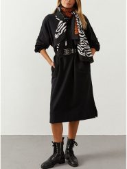 Milan Kiss Sukienka w kolorze czarnym rozmiar: XL. Czarne sukienki damskie Milan Kiss, bez wzorów, bez ramiączek. Za 170.87 zł.