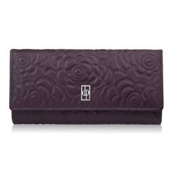 Poziomy portfel damski skórzany w kolorze burgundowym z metalowym logo duży Paolo Peruzzi AL-12-BGD. Czerwone portfele damskie PAOLO PERUZZI, bez wzorów, ze skóry. Za 89.00 zł.