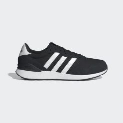 Buty Run 60s 4.0. Białe obuwie trekkingowe damskie Adidas, bez zapięcia. W wyprzedaży za 155.40 zł.