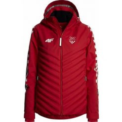 Kurtka narciarska damska Chorwacja Pyeongchang 2018 KUDN750 - czerwony wiśniowy. Czerwone kurtki damskie 4F, na zimę, z napisami, z dzianiny. W wyprzedaży za 999.95 zł.