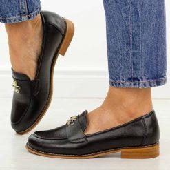 Czarne skórzane mokasyny damskie Potocki 19382. Czarne mokasyny damskie POTOCKI, na jesień, z jeansu, z okrągłym noskiem, bez obcasa. Za 229.00 zł.