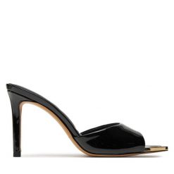 Klapki Aldo. Czarne klapki damskie ALDO, bez wzorów, bez obcasa, bez zapięcia. Za 379.99 zł.