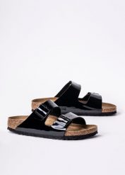 Klapki damskie Birkenstock Arizona BF (1005292). Czarne klapki damskie Birkenstock, bez wzorów, bez obcasa, bez zapięcia. Za 349.99 zł.