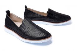 LANQIER 42C2518 black, półbuty/mokasyny damskie. Czarne mokasyny damskie Lanqier, na lato, ze skóry, bez obcasa. Za 104.95 zł.