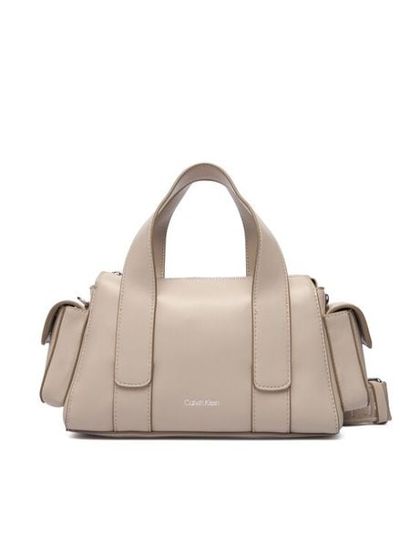 Calvin Klein Torebka LV04F3291G Fioletowy. Fioletowe torebki klasyczne damskie Calvin Klein, ze skóry, bez dodatków. Za 379.99 zł.