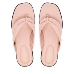 Japonki Tommy Hilfiger. Czerwone klapki damskie Tommy Hilfiger, bez wzorów, bez obcasa, bez zapięcia. Za 359.99 zł.