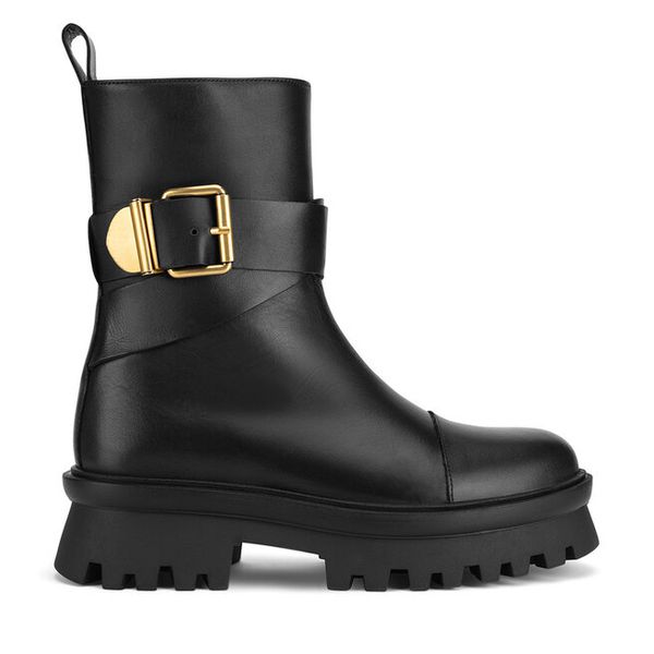 Botki Badura. Czarne botki damskie Badura, bez obcasa, na płaskiej podeszwie, bez zapięcia. Za 309.99 zł.