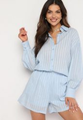 Jasnoniebieski 2-cześciowy Komplet z Szortami i Elegancką Koszulą Alesa. Niebieskie koszule damskie Born2be, m, bez wzorów, eleganckie, bez kołnierzyka, bez ramiączek. Za 109.99 zł.