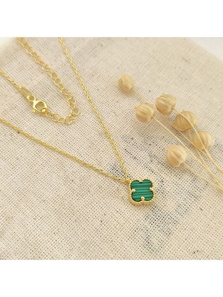 Miu Silver Pozłacany naszyjnik z zawieszką - dł. 42 cm rozmiar: onesize. Zielone naszyjniki damskie Miu Silver, z perłą, pozłacane. Za 82.99 zł.