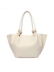 Coccinelle Torebka U07 Coccinellefinn E1 U07 11 02 01 Écru. Shopper bag Coccinelle, bez wzorów, ze skóry, bez dodatków. Za 1,339.00 zł.
