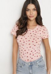Różowy Bawełniany T-shirt w Kwiatowy Wzór Savele. Czerwone t-shirty damskie Born2be, l, z aplikacjami, z bawełny, bez kołnierzyka. Za 29.99 zł.