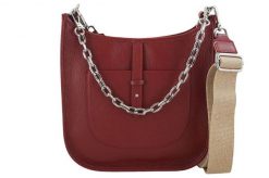 Listonoszka skórzana BARBERNI'S czerwona 945-13. Czerwone shopper bag Barberinis, bez wzorów, z lakierowanej skóry, duże, bez dodatków. Za 149.99 zł.