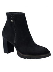 Paul Green Skórzane botki w kolorze czarnym rozmiar: 40,5. Czarne botki damskie Paul Green, ze skóry, eleganckie, bez obcasa, bez zapięcia. Za 430.76 zł.