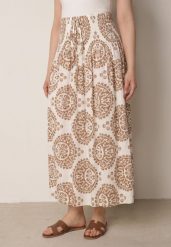 Beżowa Rozkloszowana Spódnica z Wiskozy z Wysokim Stanem i Etnicznym Wzorem Ari. Brązowe spódnice damskie Born2be, do pracy, z aplikacjami, z wiskozy, biznesowe, midi. Za 59.99 zł.