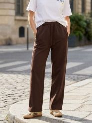 Spodnie dresowe loose - brązowy. Brązowe spodnie sportowe damskie Sinsay, l, bez wzorów, z dresówki. Za 39.99 zł.