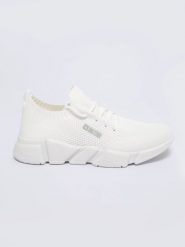 Sneakersy damskie lekkie białe JJ274268 101. Białe obuwie sportowe casual damskie Big Star, z jeansu, bez zapięcia. W wyprzedaży za 199.99 zł.