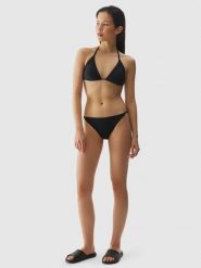 4F Dół od bikini damski - czarny L. Czarne bikini 4F, bez wzorów, z elastanu. W wyprzedaży za 19.99 zł.