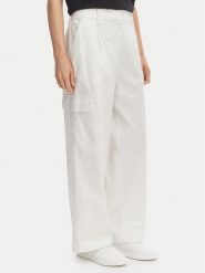 Calvin Klein Jeans Spodnie cargo LV047F623G Écru Relaxed Fit. Spodnie materiałowe damskie Calvin Klein Jeans, bez wzorów, z bawełny. Za 409.99 zł.