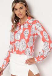 Różowa Koszula z Artystycznym Nadrukiem Twarzy Dremelia. Czerwone koszule damskie Born2be, l, bez wzorów, eleganckie, bez kołnierzyka, bez ramiączek. Za 34.99 zł.