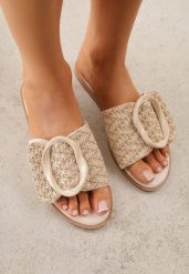 Beżowe Klapki z Plecionką i Geometryczną Klamrą Nemornell. Brązowe klapki damskie Renee, bez wzorów, bez obcasa, na płaskiej podeszwie, bez zapięcia. Za 79.99 zł.