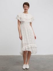 BGN Sukienka w kolorze kremowym rozmiar: 34. Brązowe sukienki damskie BGN, bez wzorów, bez ramiączek. Za 109.52 zł.