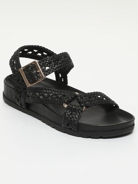 Les BAGATELLES Skórzane sandały "Menuca" w kolorze czarnym rozmiar: 40. Czarne sandały damskie Les BAGATELLES, bez wzorów, z otwartym noskiem, bez obcasa, bez zapięcia. Za 180.91 zł.