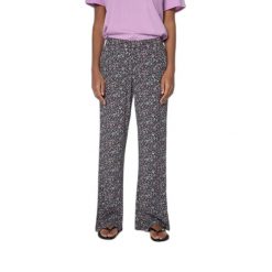 Spodnie damskie Protest Zella. Czarne spodnie dresowe damskie Protest, bez wzorów. Za 282.50 zł.