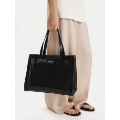Torebka Nine West. Czarne torebki klasyczne damskie Nine West, bez dodatków. Za 289.99 zł.