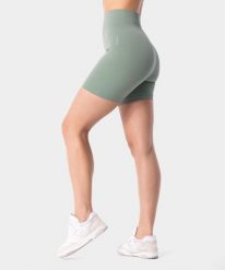 Szorty bezszwowe sportowe damskie Carpatree Simply Seamless. Czerwone spodenki sportowe damskie Carpatree, s, bez wzorów, z materiału, z podwyższonym stanem, na fitness i siłownię. Za 149.99 zł.