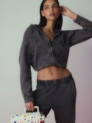 4F Bluza dresowa regular z kapturem damska - szara L. Szare kardigany damskie 4F, l, bez wzorów, z dresówki. Za 199.99 zł.