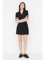 Trendyol Spódnica w kolorze czarnym rozmiar: 38. Czarne spódnice damskie Trendyol, bez wzorów, mini. Za 74.81 zł.