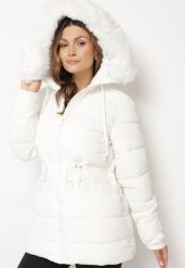 Biała Pikowana Długa Kurtka z Kapturem Futerkiem i Ściągaczem w Talii Zaisha. Białe kurtki damskie Born2be, l, bez wzorów, z jeansu, z kapturem. Za 219.99 zł.