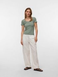 Vero Moda Koszulka w kolorze zielono-białym rozmiar: M. Zielone bluzki damskie Vero Moda, m, bez wzorów, prążkowane, bez kołnierzyka, bez ramiączek. Za 62.45 zł.