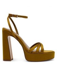 Steve Madden Sandały w kolorze khaki rozmiar: 41. Brązowe sandały damskie Steve Madden, bez wzorów, z otwartym noskiem, bez obcasa, na koturnie, bez zapięcia. Za 241.56 zł.