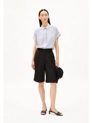 Armedangels Bluzka "Larisaana" w kolorze błękitnym rozmiar: XS. Niebieskie bluzki damskie ARMEDANGELS, s, bez wzorów, z wiskozy, klasyczne, bez kołnierzyka, bez ramiączek. Za 152.62 zł.