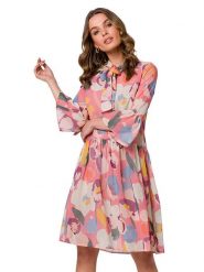 Stylove Sukienka w kolorze jasnoróżowym rozmiar: M. Różowe sukienki damskie Stylove, bez wzorów, bez ramiączek. Za 342.45 zł.