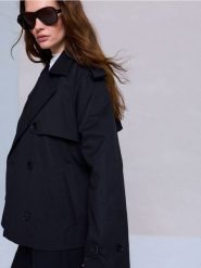 Krótki trencz dwurzędowy z paskiem z wykończniem twill - czarny. Czarne płaszcze damskie Sinsay, l, bez wzorów, bez kaptura. Za 89.99 zł.