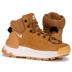 Buty damskie sportowe Nike CITY CLASSIC. Białe obuwie sportowe casual damskie Nike, trekkingowe. W wyprzedaży za 399.00 zł.