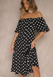 Czarna Sukienka Hiszpanka Vices w Kropki o Rozkloszowanym Kroju Zilua. Czarne sukienki damskie Renee, bez wzorów, z materiału, retro, bez ramiączek. Za 129.99 zł.
