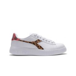 Trampki damskie DIADORA GAME P STEP TROPIC. Białe trampki damskie Diadora, bez wzorów, bez zapięcia. Za 109.99 zł.