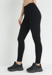 Czarne Prążkowane Legginsy Saleen. Czarne legginsy damskie Born2be, s, bez wzorów, z jeansu. Za 44.99 zł.