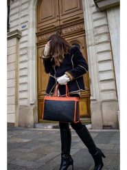 Victor & Hugo Paris Skórzana torebka "Nina" w kolorze pomarańczowym - 37 x 27 x 12 cm rozmiar: onesize. Pomarańczowe torebki klasyczne damskie Victor & Hugo Paris, z materiału, na ramię, bez dodatków. Za 326.99 zł.